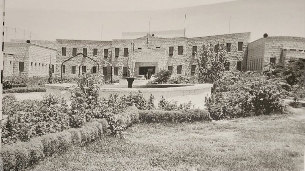 شاهد.. صورة نادرة لمبنى أمانة الرياض قبل 66 عاماً