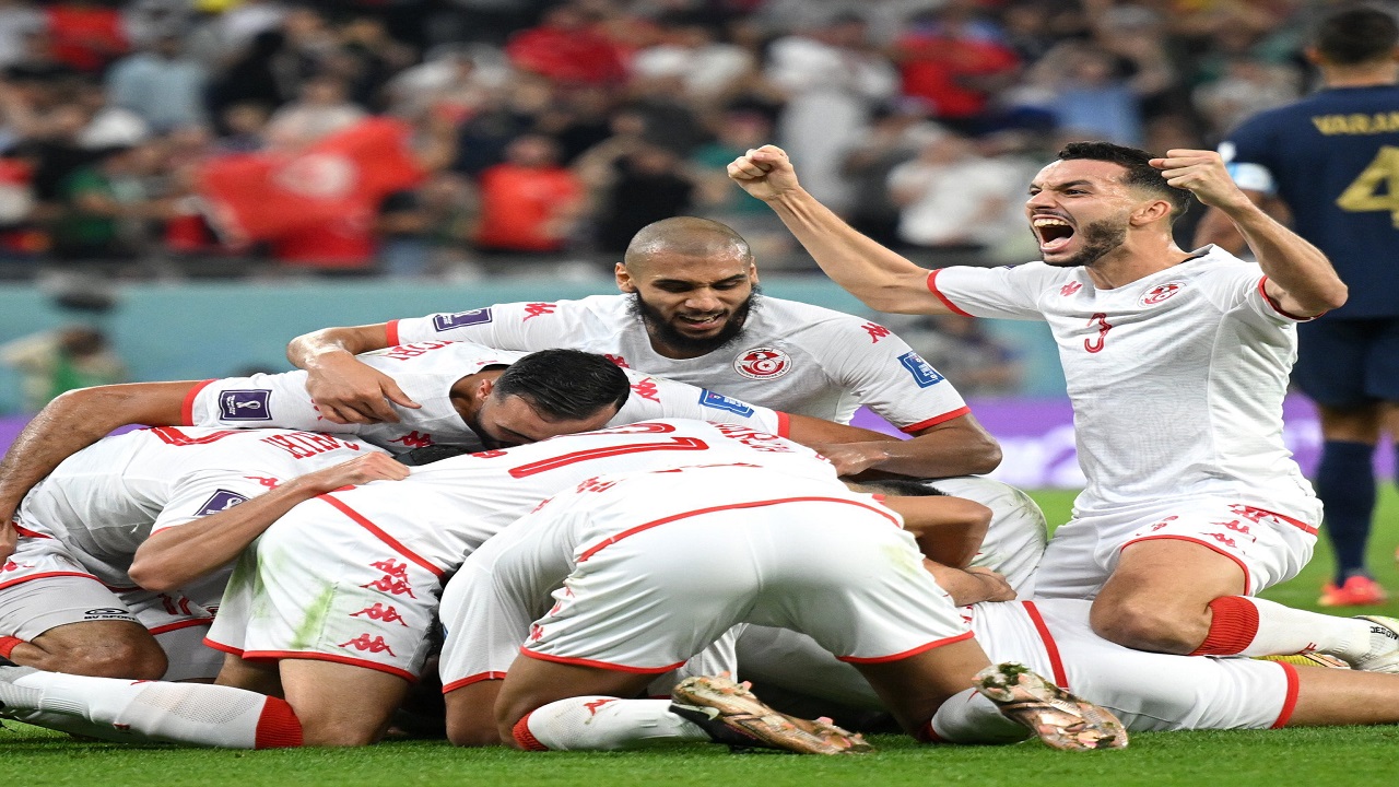 انتصار للتاريخ..تونس تفوز على بطل العالم