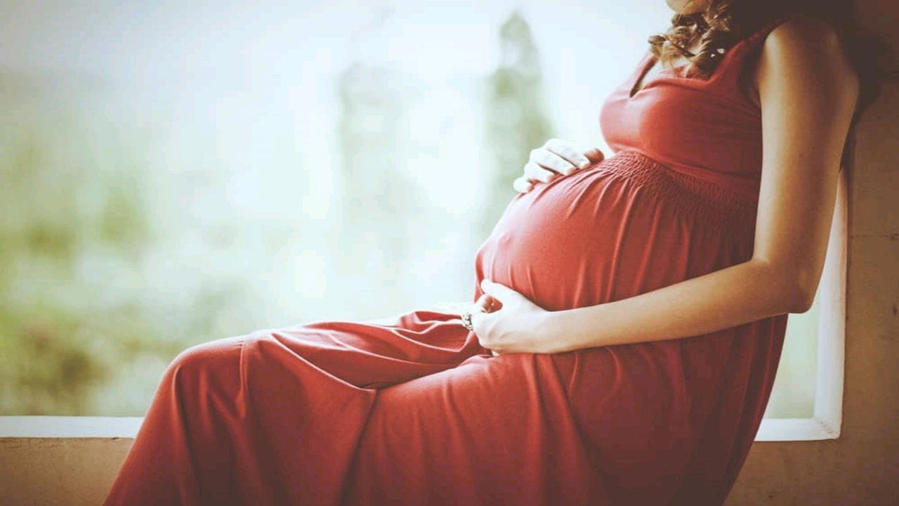 استشاري يوضح 3 طرق لعلاج الغثيان لدى السيدات أثناء الحمل