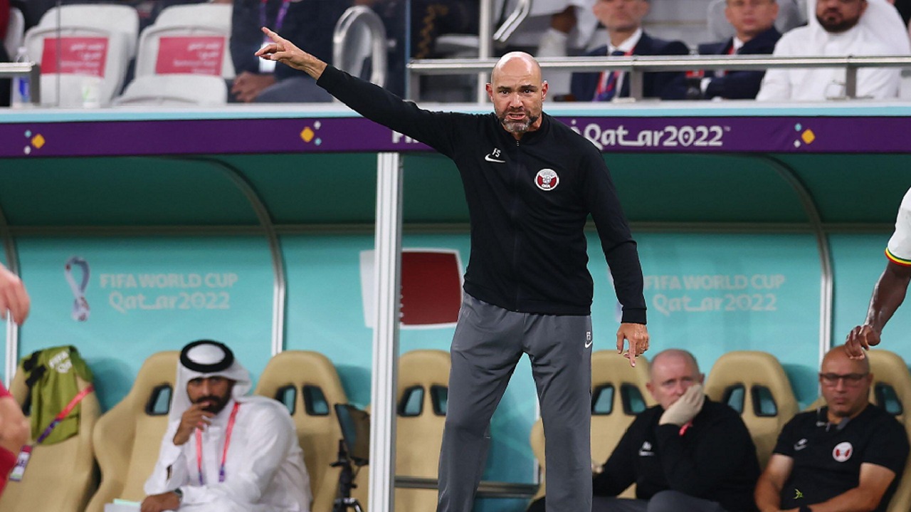 منتخب قطر ينهي عقده مع المدرب فيليكس سانشيز