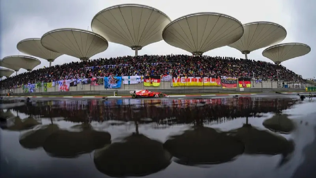 الصين تلغي سباق فورمولا 1 للسيارات بسبب كورونا