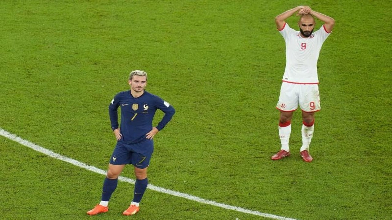 شكوى رسمية من فرنسا بعد إلغاء هدف جريزمان أمام تونس