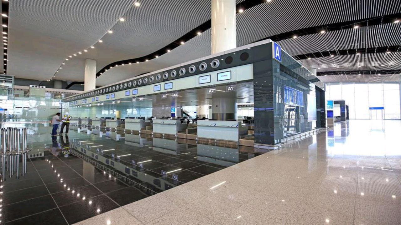 مطار الملك خالد يعلن افتتاح منطقة إنهاء إجراءات الركاب في الصالة الدولية 4