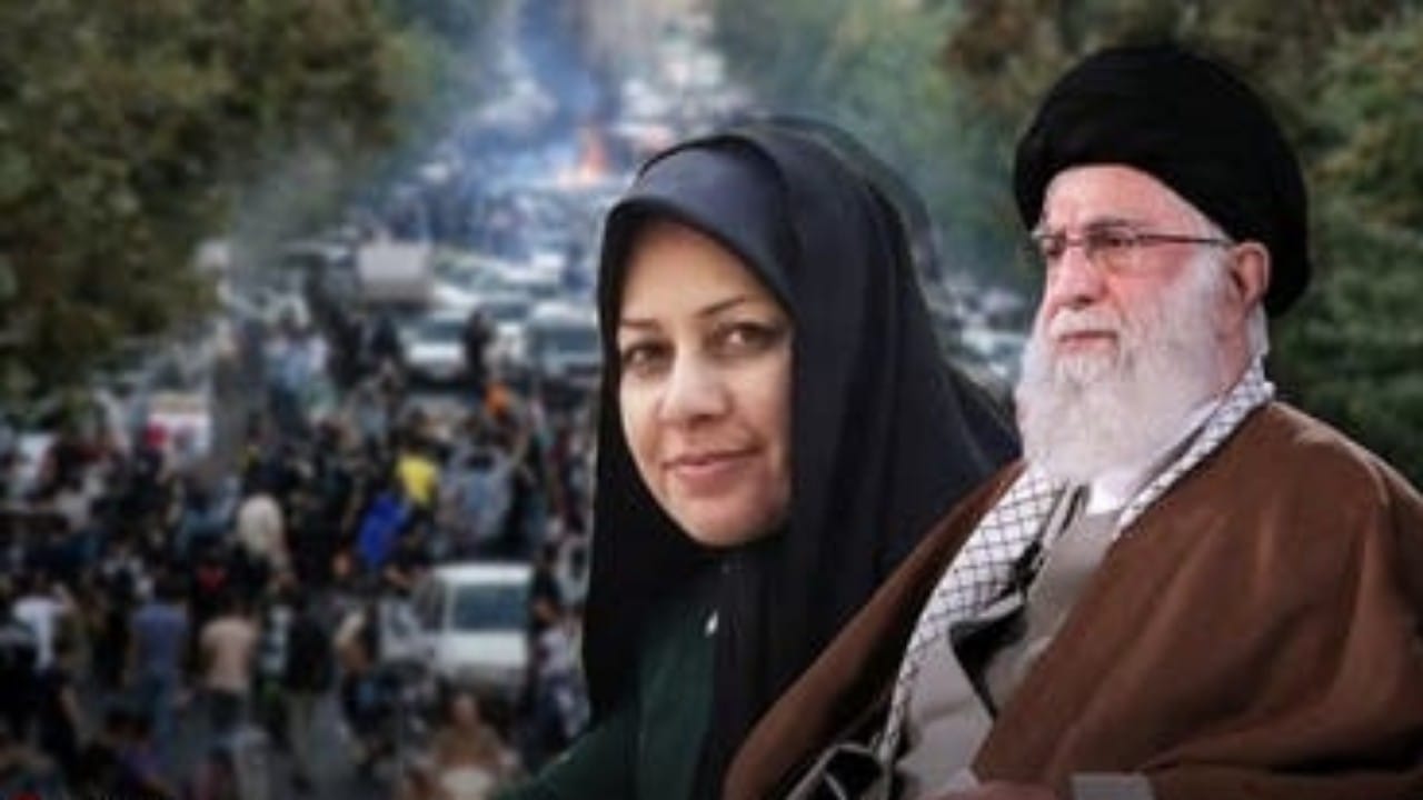شقيقة المرشد الإيراني تعلن تبرأها منه ومن خلافته الاستبدادية