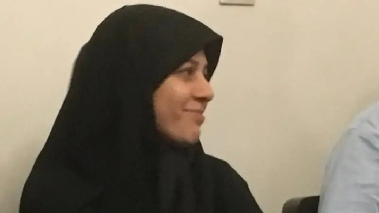 السجن 15 عاماً لابنة أخت خامنئي بعد دعوتها للعالم بقطع التعامل مع إيران
