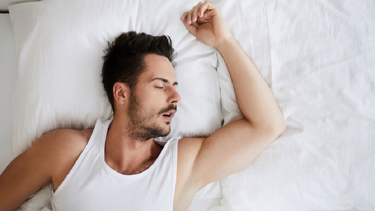 تحذيرات من إغلاق الفم أثناء النوم لفقدان الوزن