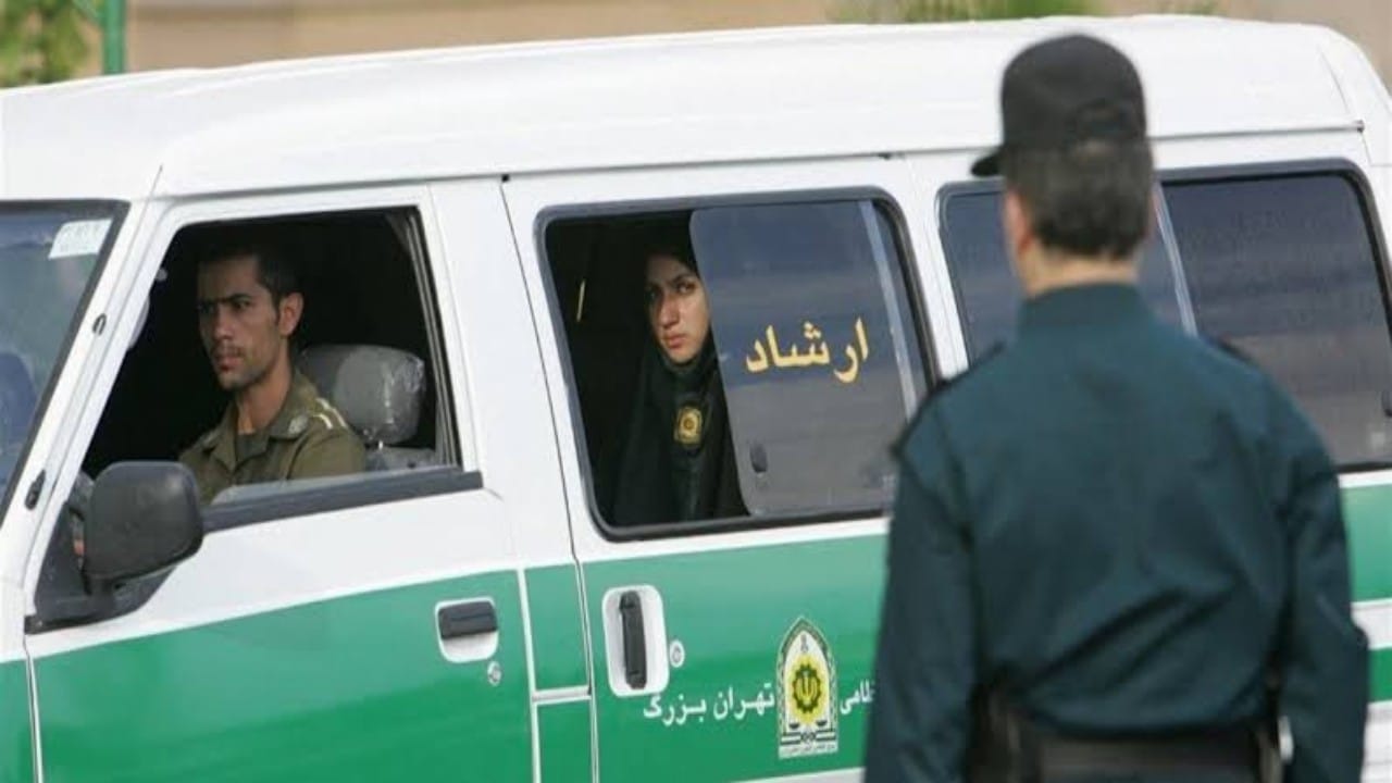 إيران تعلن حل شرطة الأخلاق بعد تفاقم الاحتجاجات
