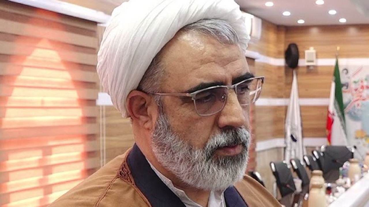 مقتل رجل دين إيراني حرقا بالبنزين