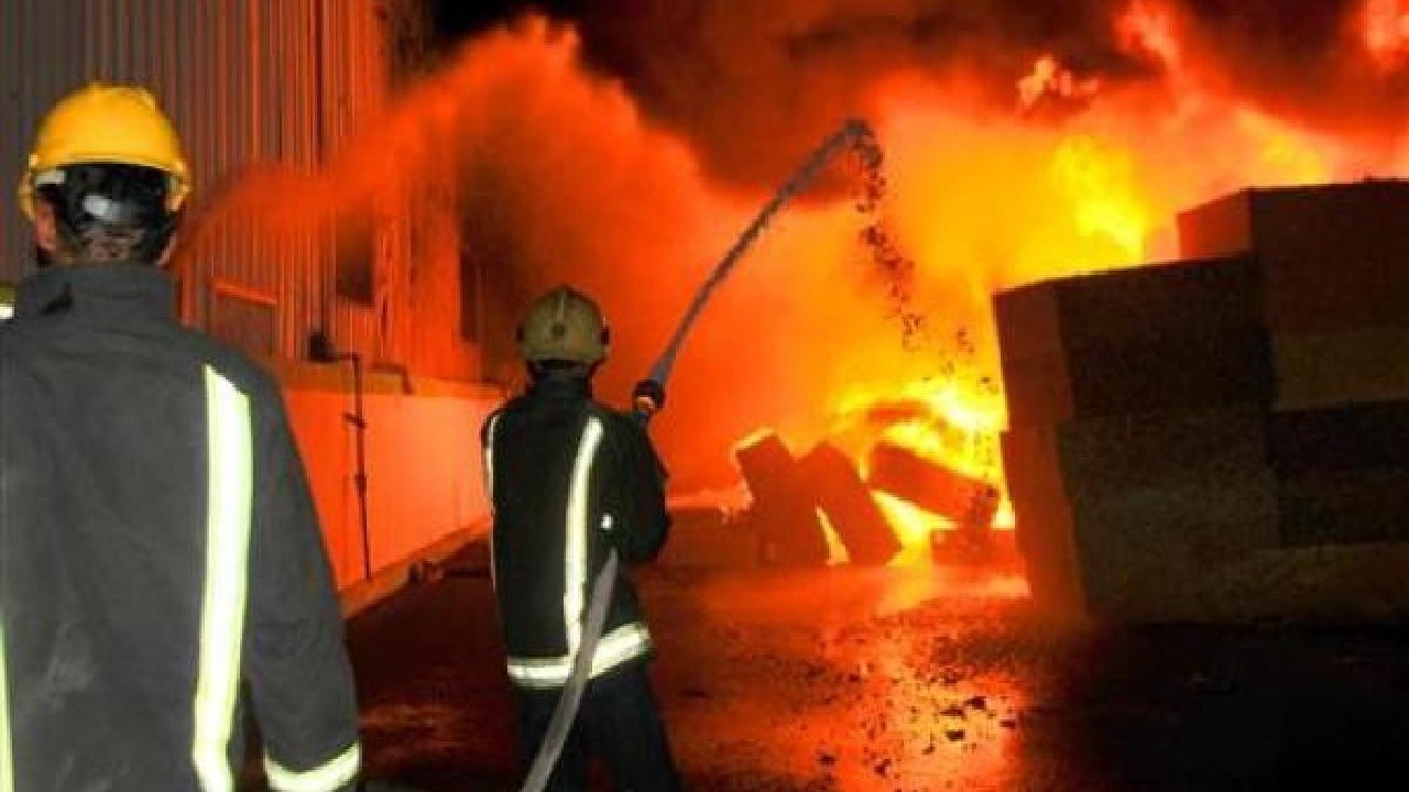 حريق في مصنع بالأردن يقتل شخصين