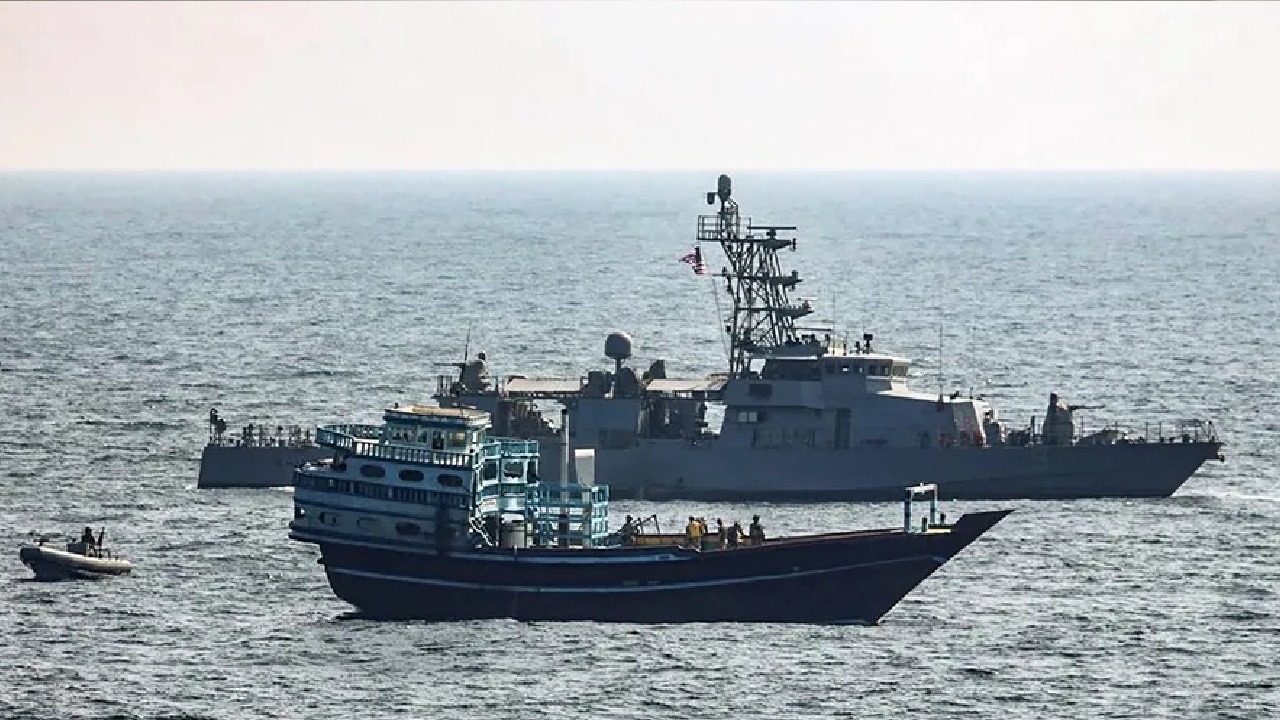 اعتراض سفينة حاولت تهريب سلاح هجومي من إيران إلى اليمن ⁧