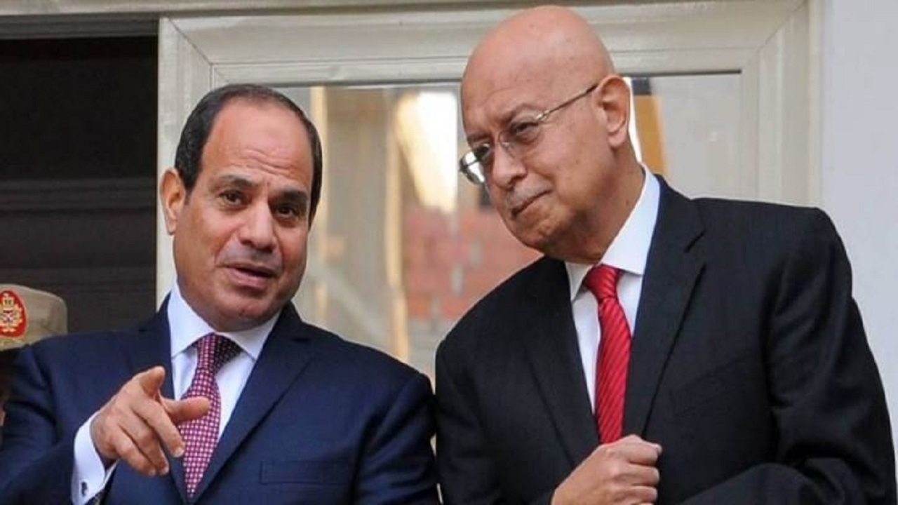 وفاة رئيس الوزراء المصري الأسبق بمرض غامض