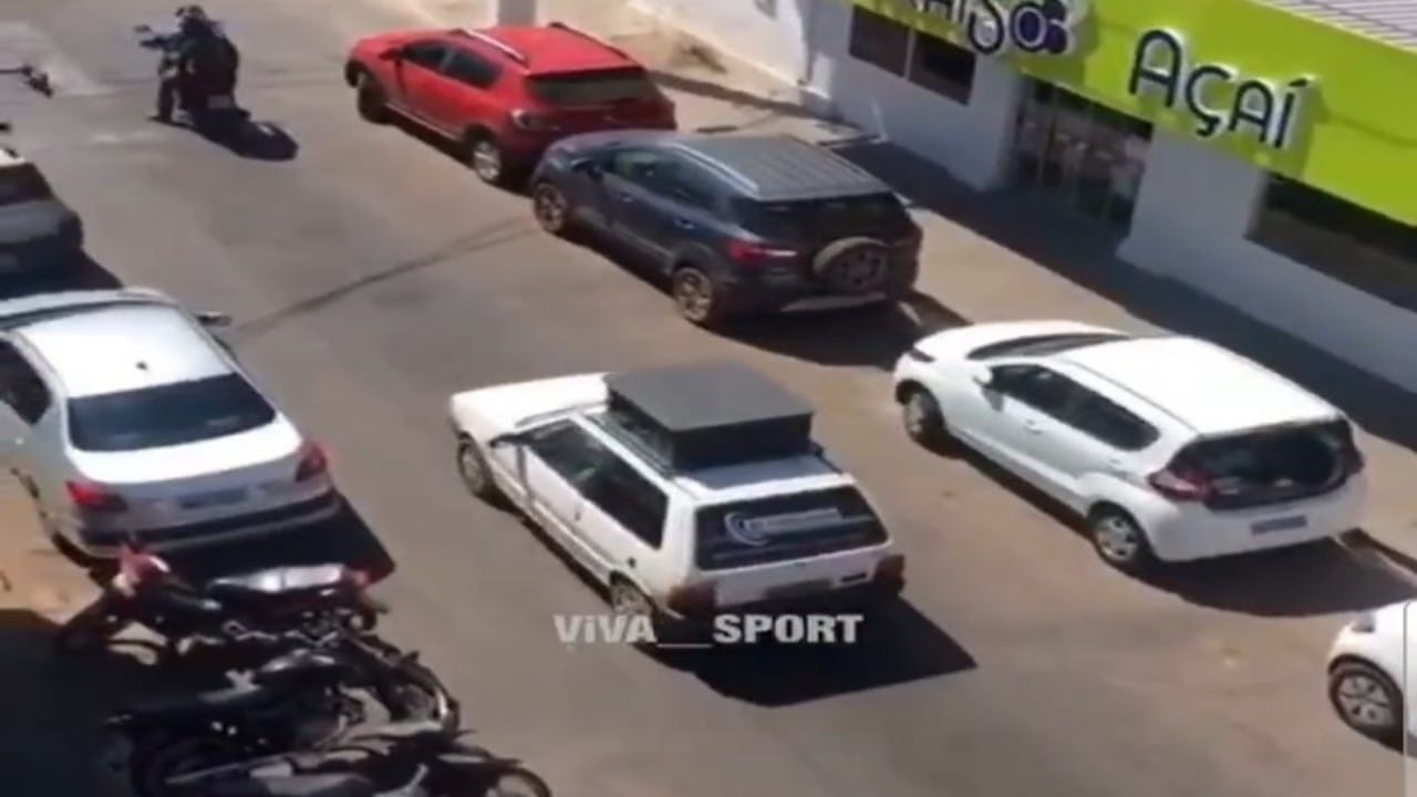 شاهد.. فيديو ساخر من مشجعي فلامنجو في شوارع ريو دي جانيرو 