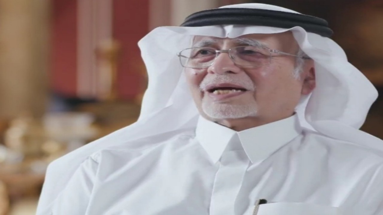 بالفيديو.. وزير الإعلام السابق يروي قصة أول مكالمة هاتفية من الملك فهد رحمه الله