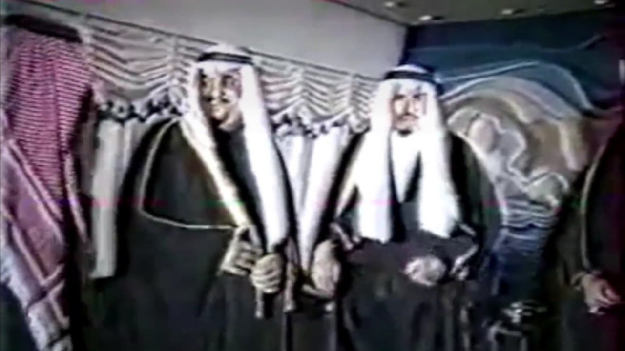 فيديو نادر للملك فهد والأمير سلطان خلال استقبالهما الأمير محمد بن عبدالعزيز