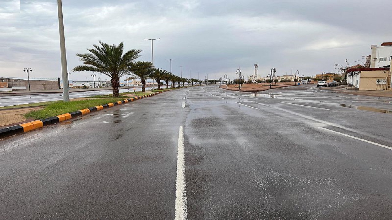 هطول أمطار رعدية على محافظة حقل