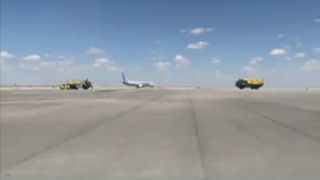 فيديو.. مطار القيصومة يستقبل أول رحلة دولية قادمة من دبي