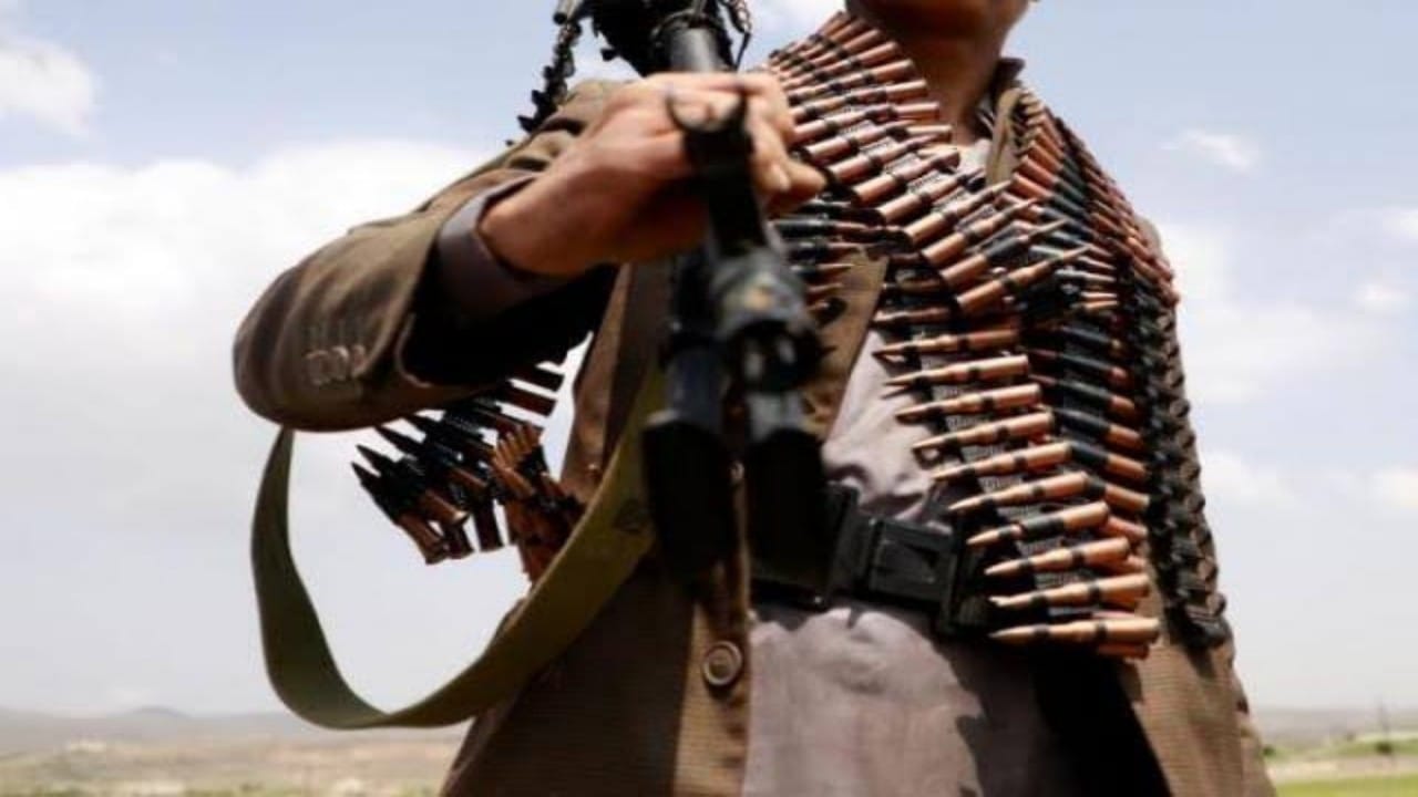 مسلح يمني يقتل 4 من أفراد أسرته بسبب خلافات أسرية 