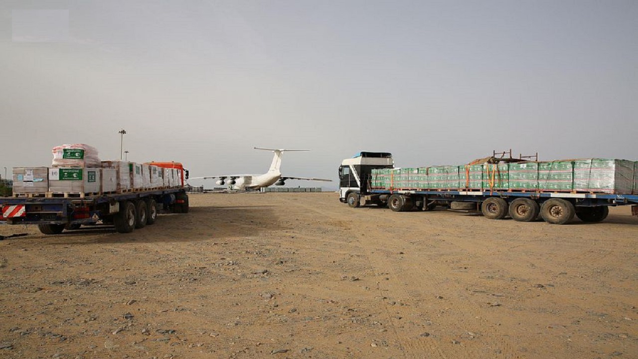 وصول الطائرة الإغاثية العاشرة ضمن الجسر الجوي السعودي لمساعدة الشعب السوداني