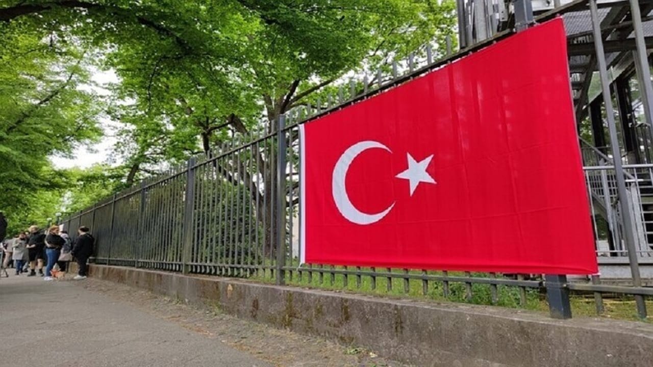 ضرب مراقب تابع للمعارضة التركية وكسر ضلوعه في مركز اقتراع باسطنبول