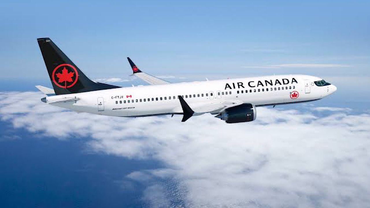 شركة طيران كندية تشكر طبيبة سعودية لإنقاذها مريض على متن طائرة