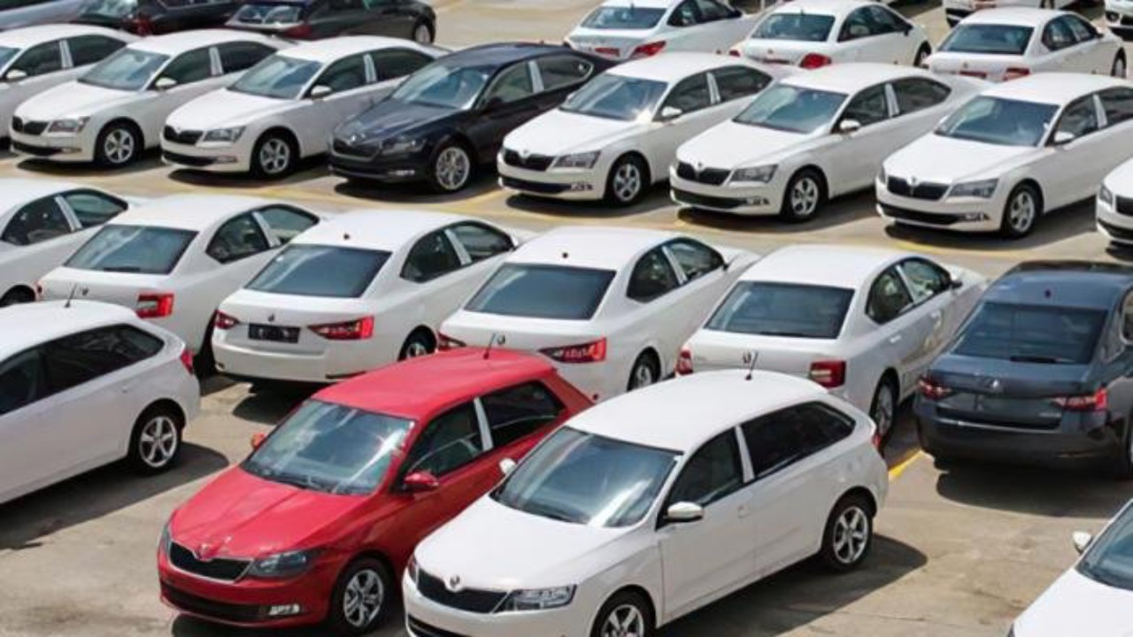 خطوات شراء سيارة مستعملة بعد تطبيق قرار ضريبة السيارات المستعملة.. فيديو