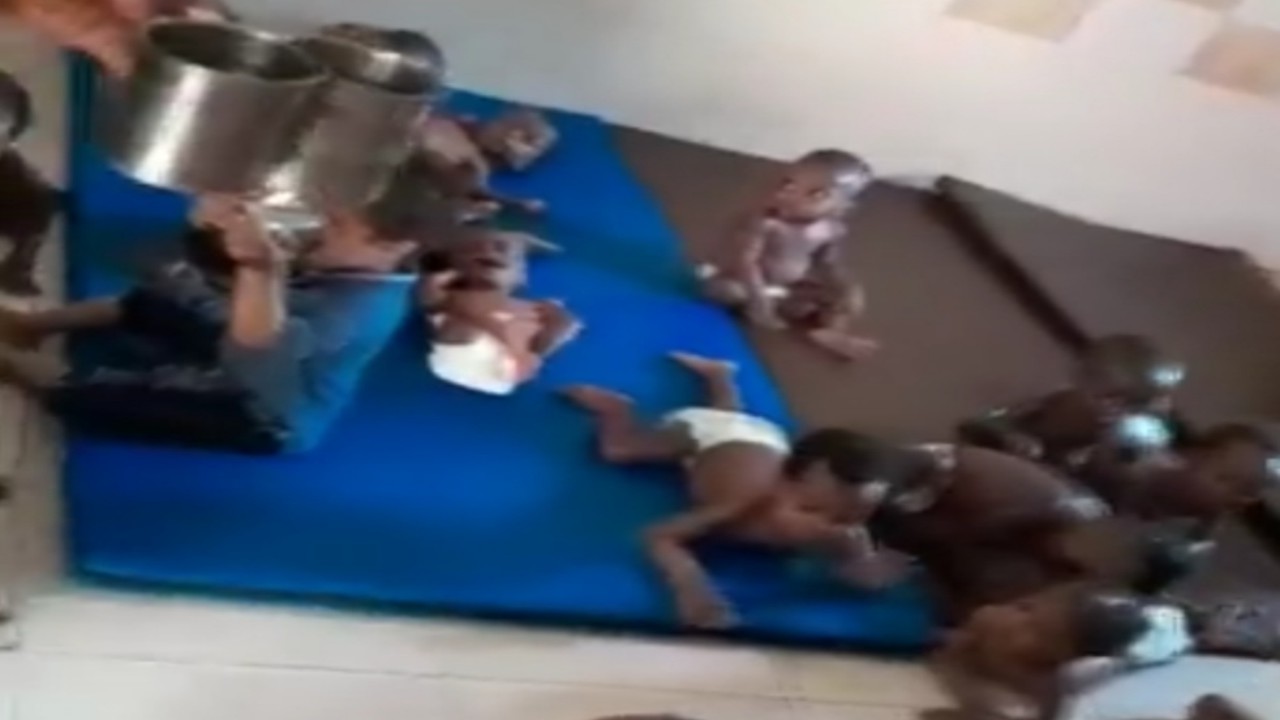 وفاة العشرات من الرضع في أكبر دار أيتام بالخرطوم.. فيديو