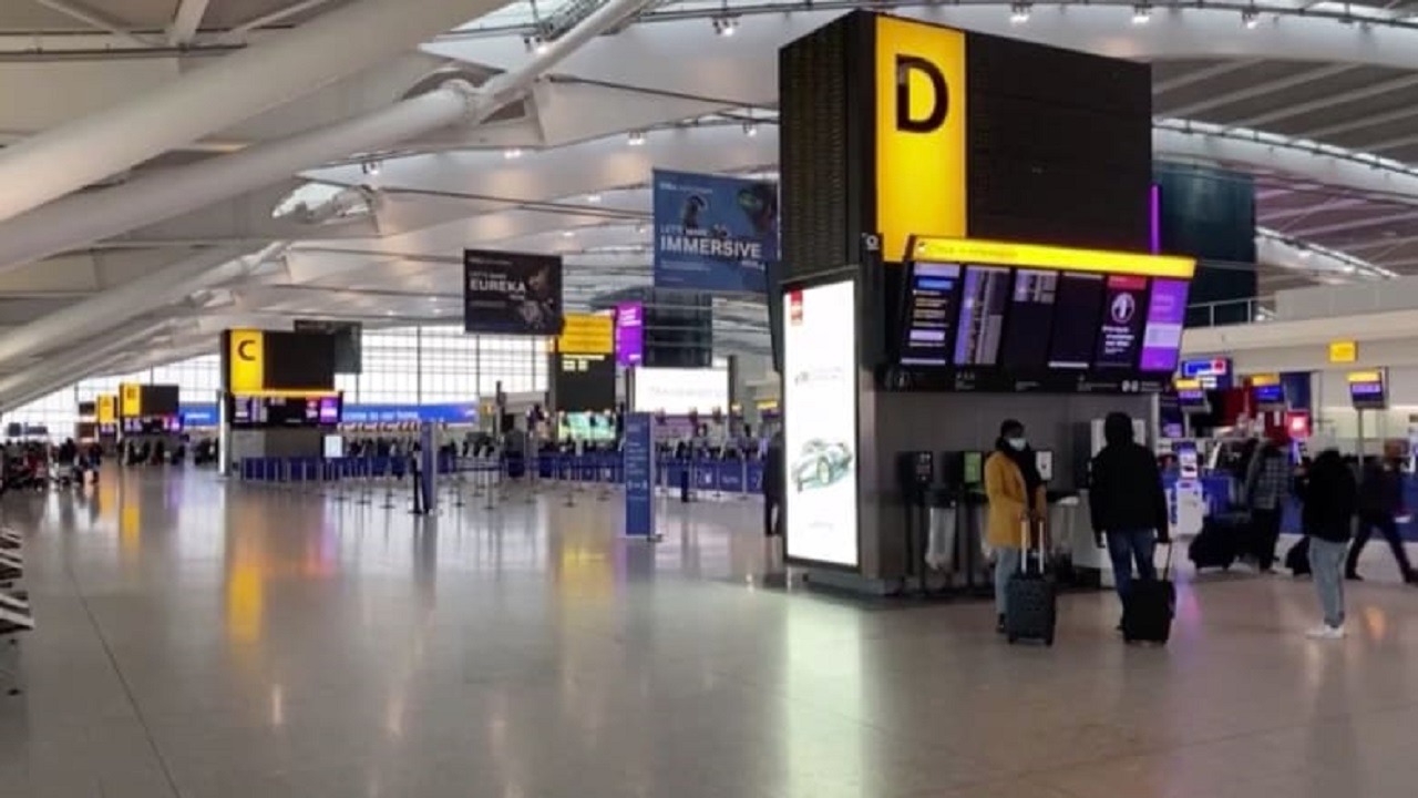 حراس أمن مطار لندن يضربون عن العمل بسبب الأجور