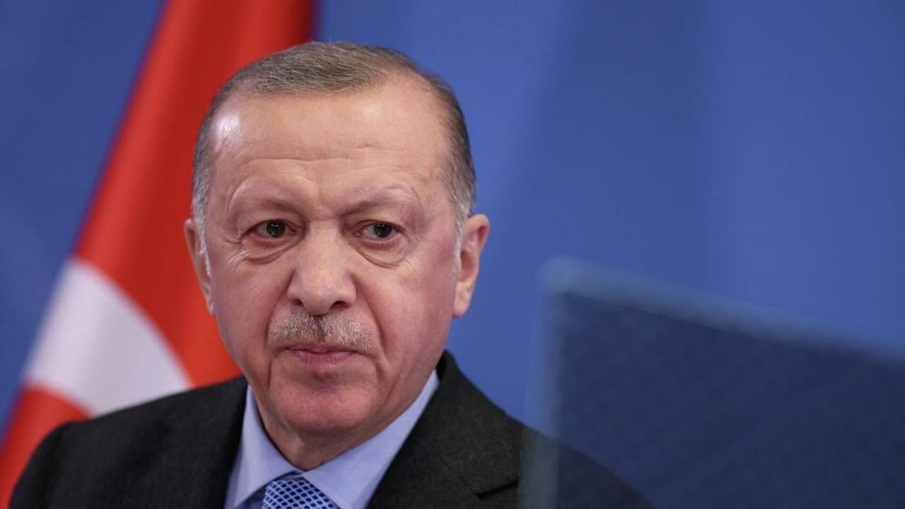 أردوغان يثير الجدل بعد قسمه بشرفه وعرضه ..فيديو