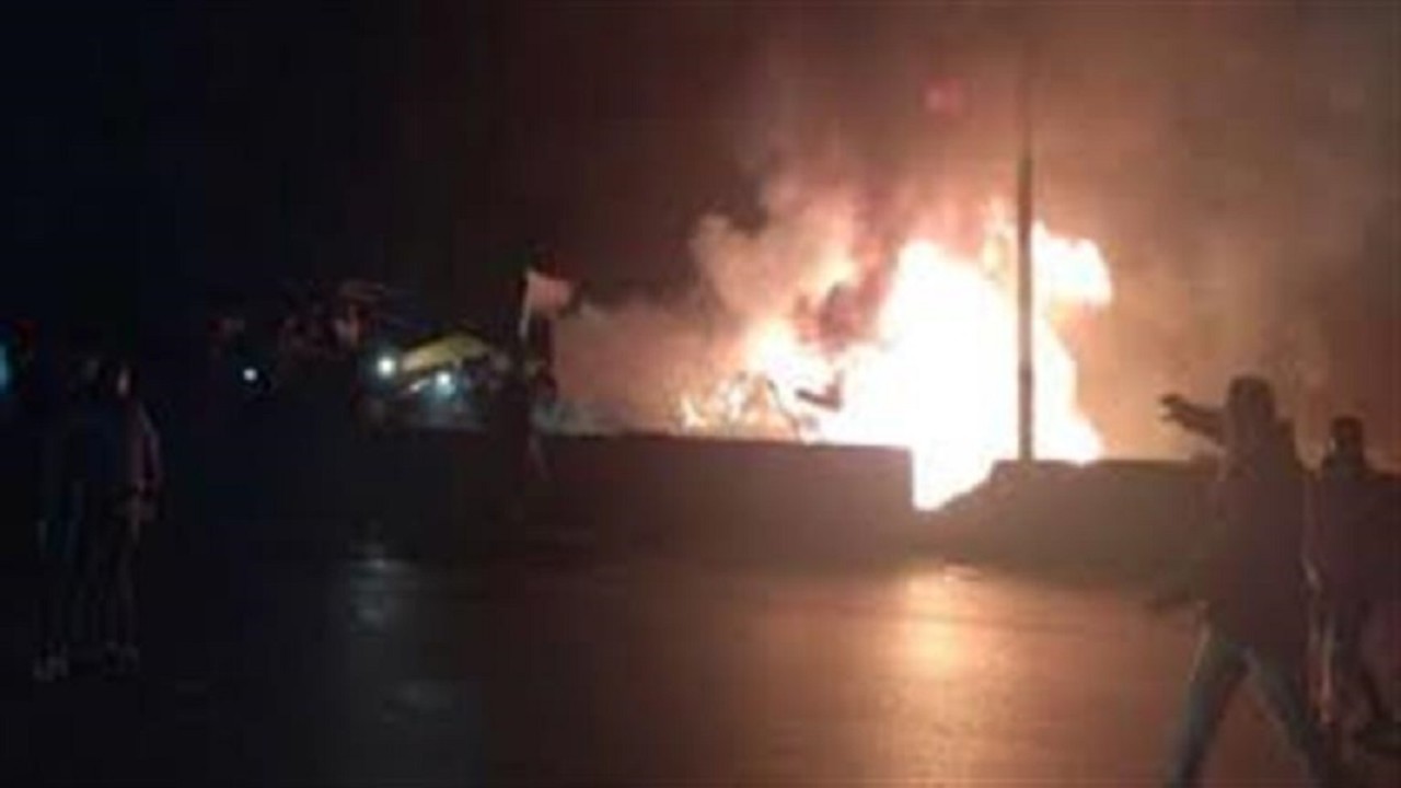 تفحم وإصابة 9 ركاب إثر اشتعال النيران بسيارة ميكروباص