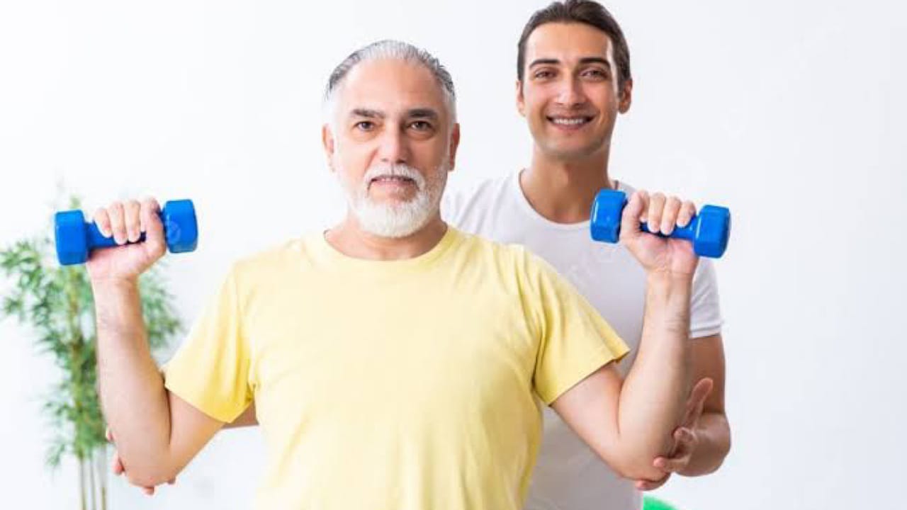 طرق الحفاظ على صحتك بعد بلوغ الـ 60 من عمرك