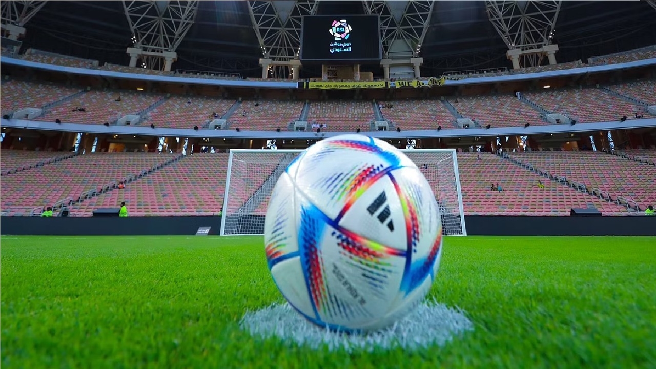 اتحاد القدم يجري مباحثات رسمية لمشاركة أندية روشن بدوري أوروبا