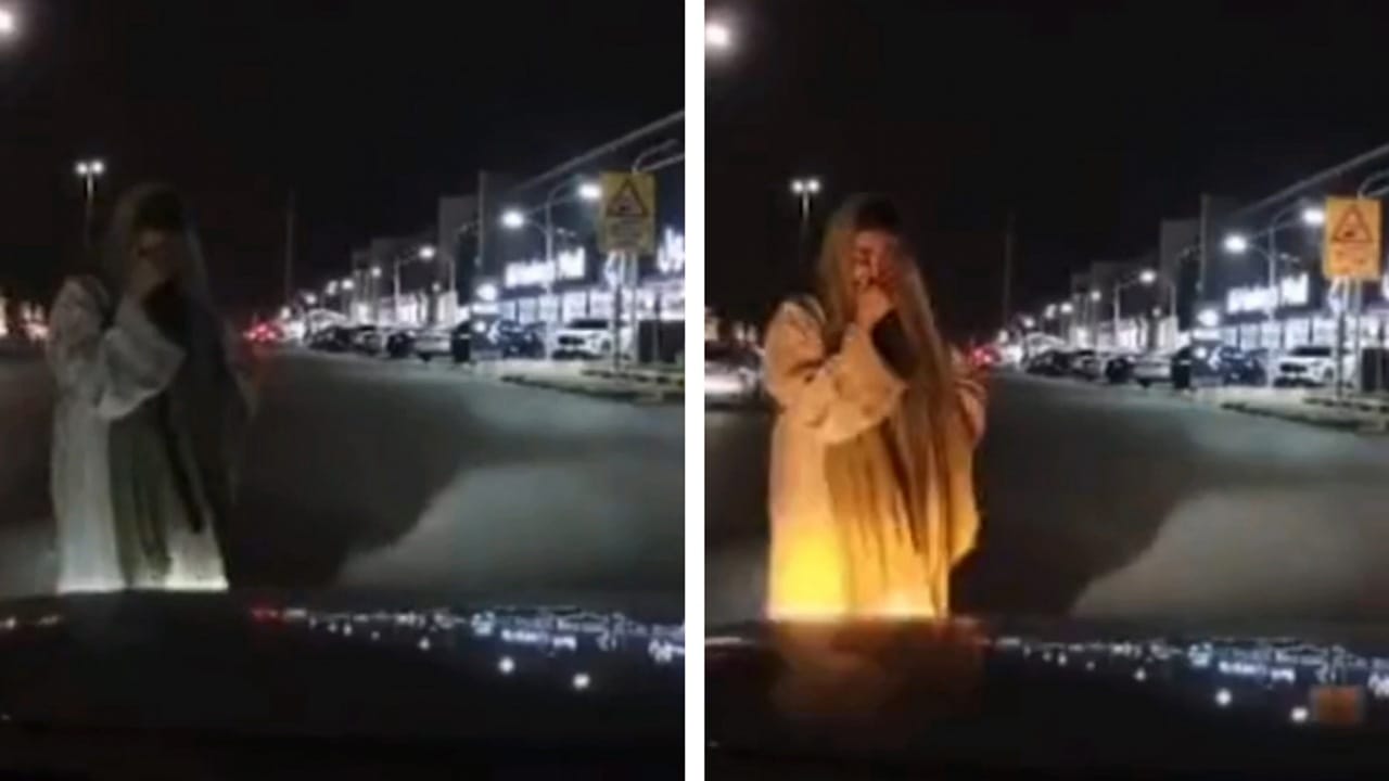 فتاة تبكي بحرقة بعد تعرضها سيارتها لحادث ..فيديو