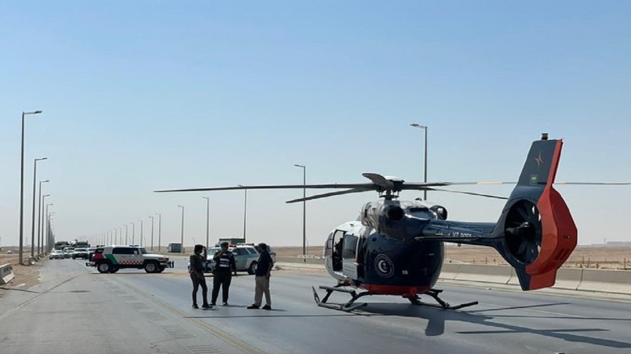 إنقاذ مواطن تعرض لحادث على طريق الملك فهد